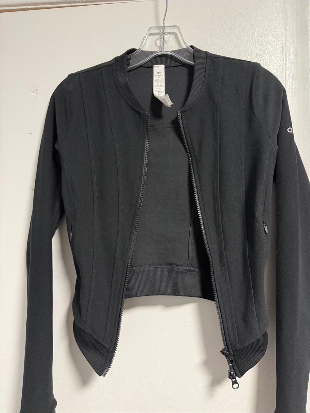 Alo yoga recharge jacket